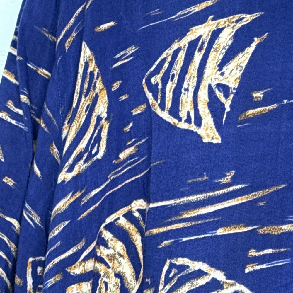 Vintage‎ Pineapple Moon Hawaiin Shirt XL Blue Fish Print Rayon Made In Pakistan